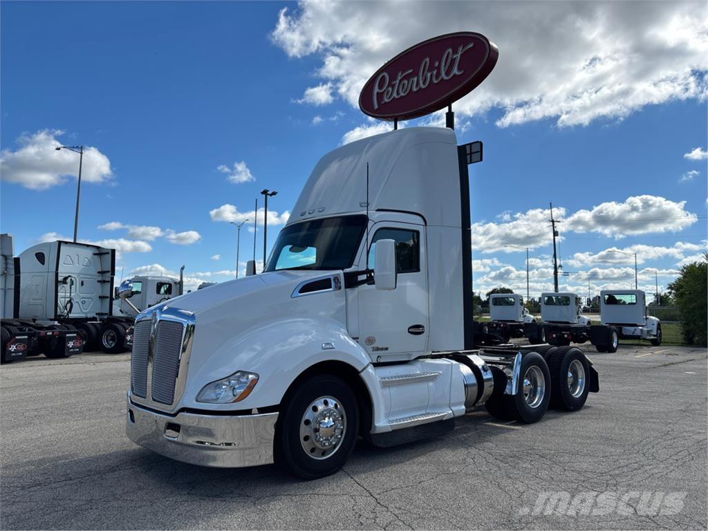 Kenworth T680 Autotractoare