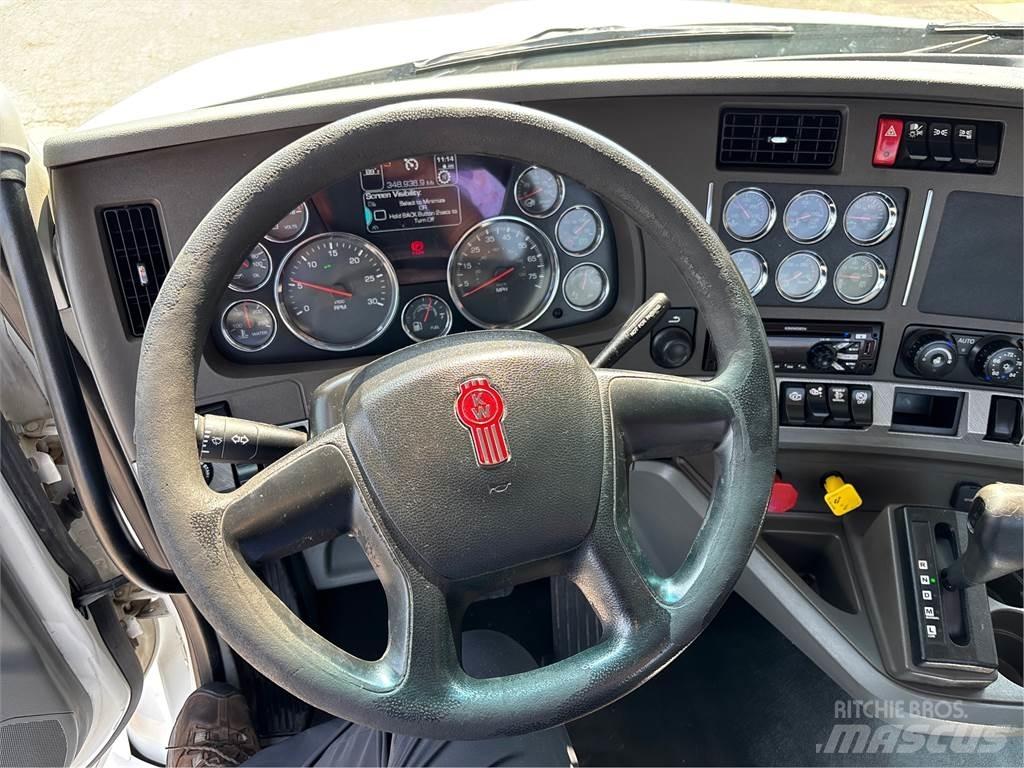 Kenworth T680 Autotractoare
