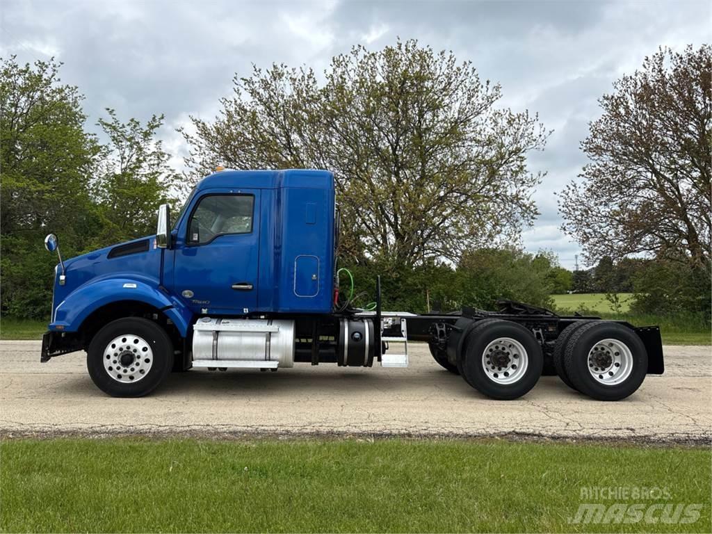 Kenworth T880 Autotractoare