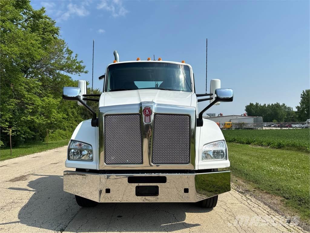 Kenworth T880 Autotractoare