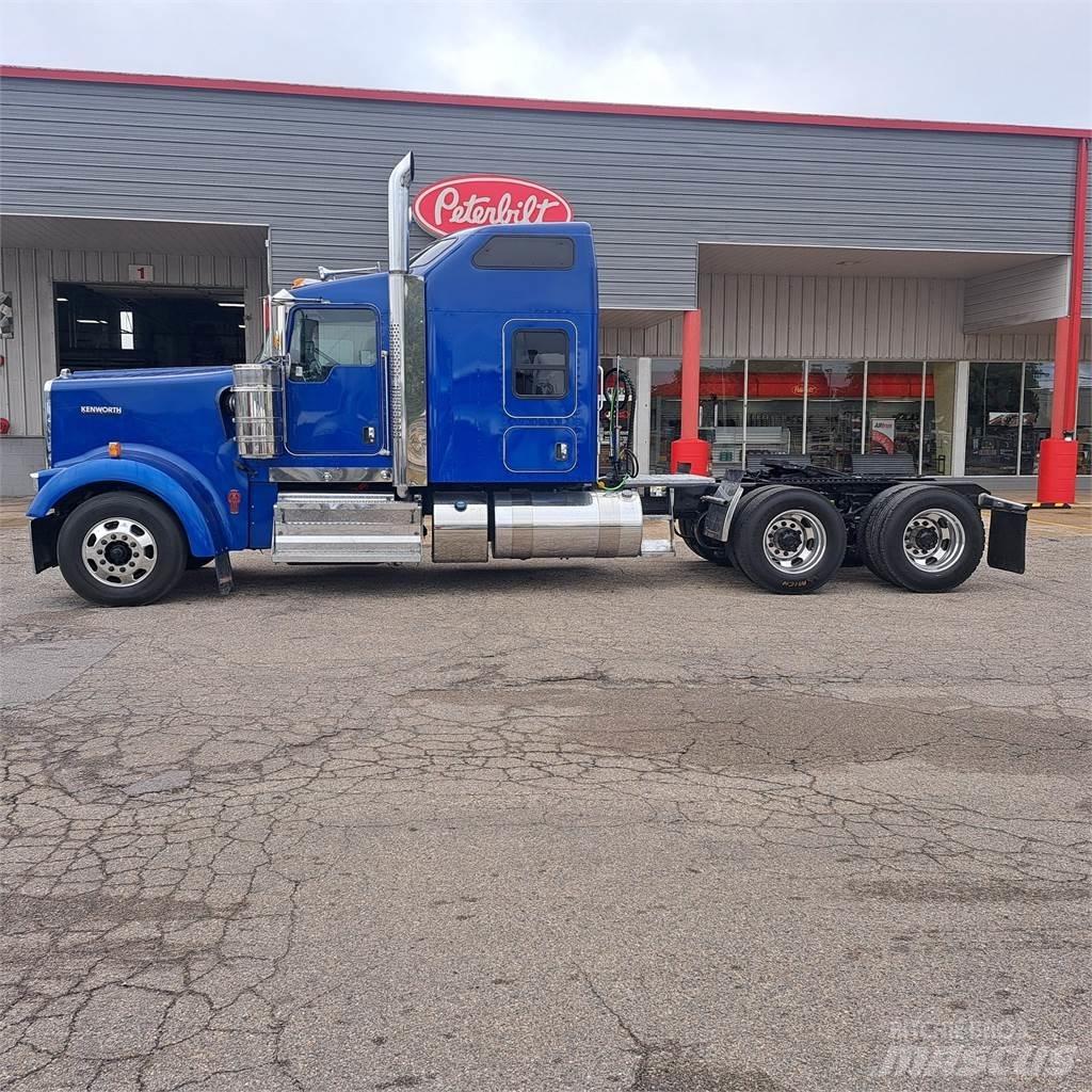 Kenworth W900 Autotractoare