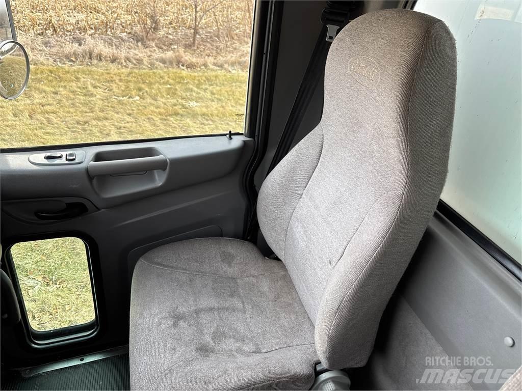 Peterbilt 337 Autocamioane