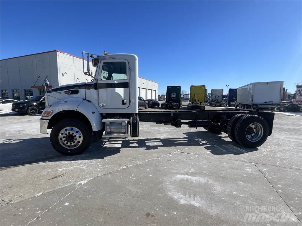 Peterbilt 337 Camion cabina sasiu