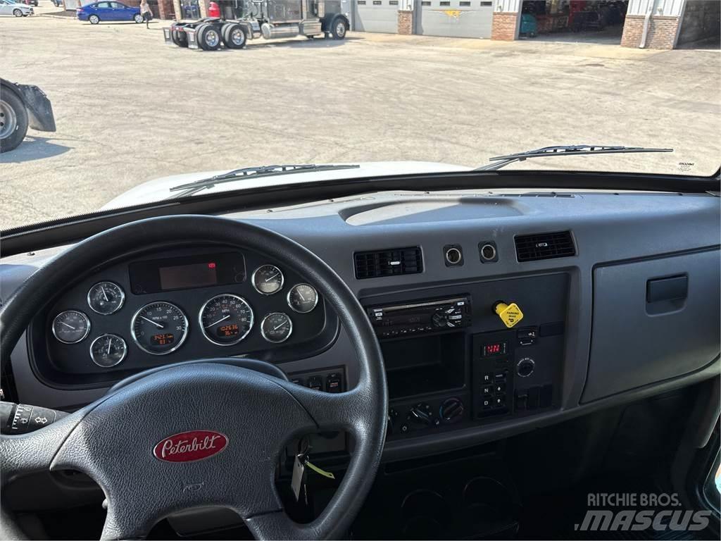Peterbilt 337 Autocamioane