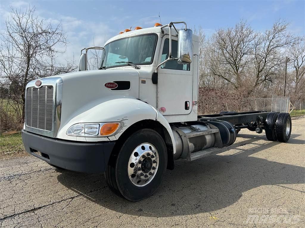 Peterbilt 337 Camion cabina sasiu
