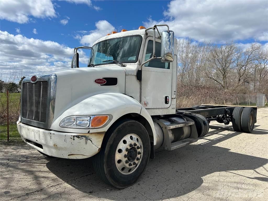 Peterbilt 337 Camion cabina sasiu