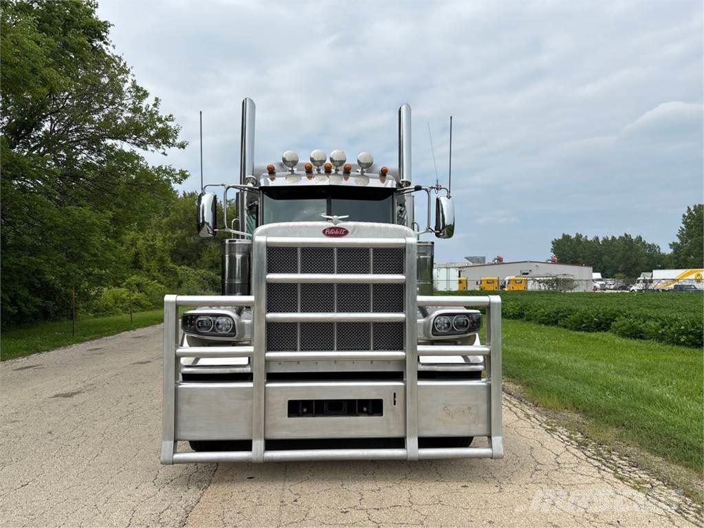 Peterbilt 389 Altele