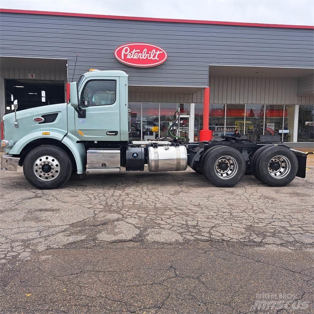 Peterbilt 567 Autotractoare