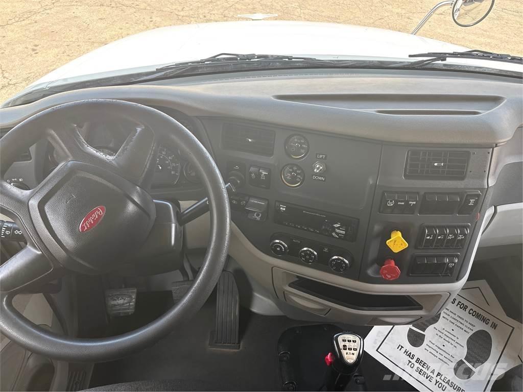 Peterbilt 567 Autotractoare