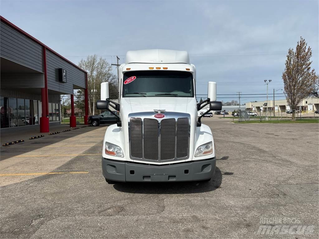 Peterbilt 579 Autotractoare