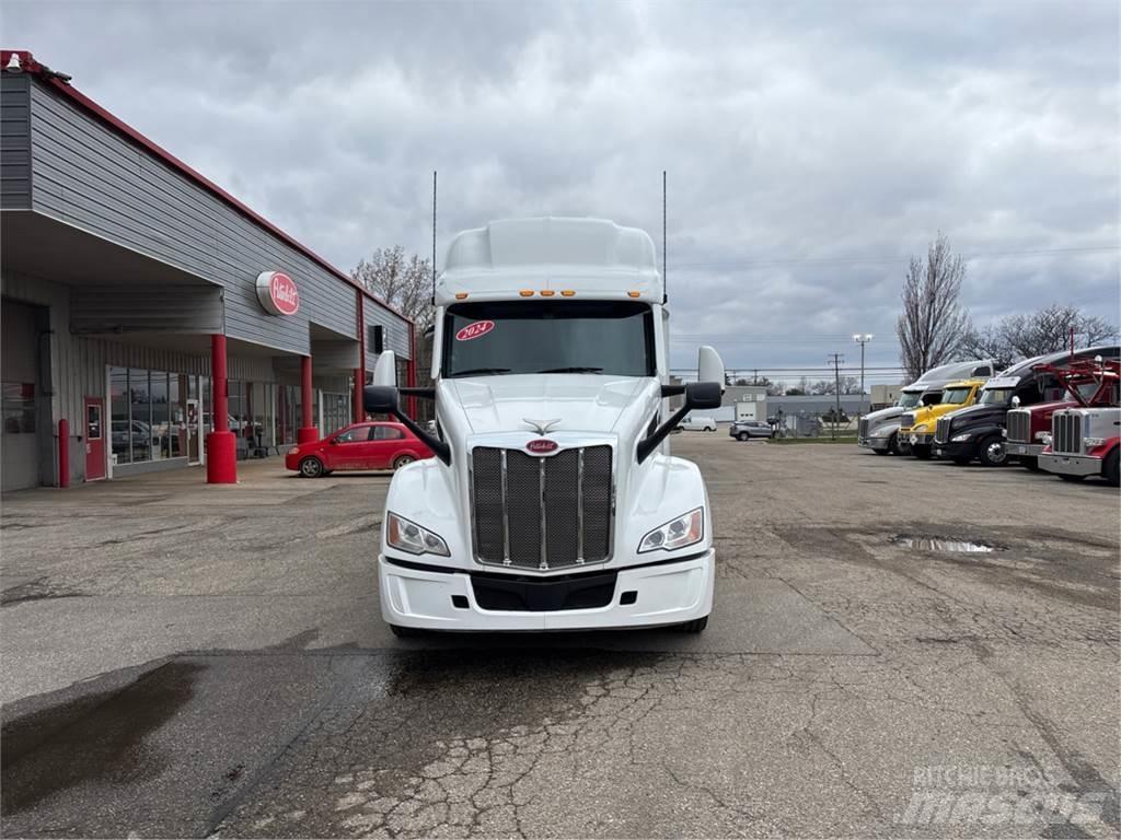 Peterbilt 579 Autotractoare