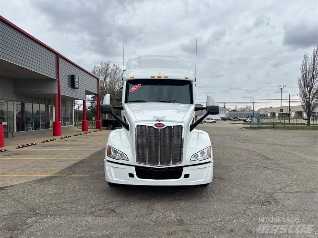Peterbilt 579 Autotractoare