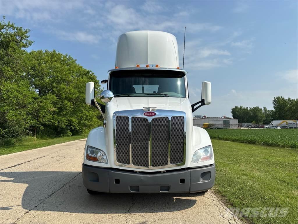 Peterbilt 579 Autotractoare