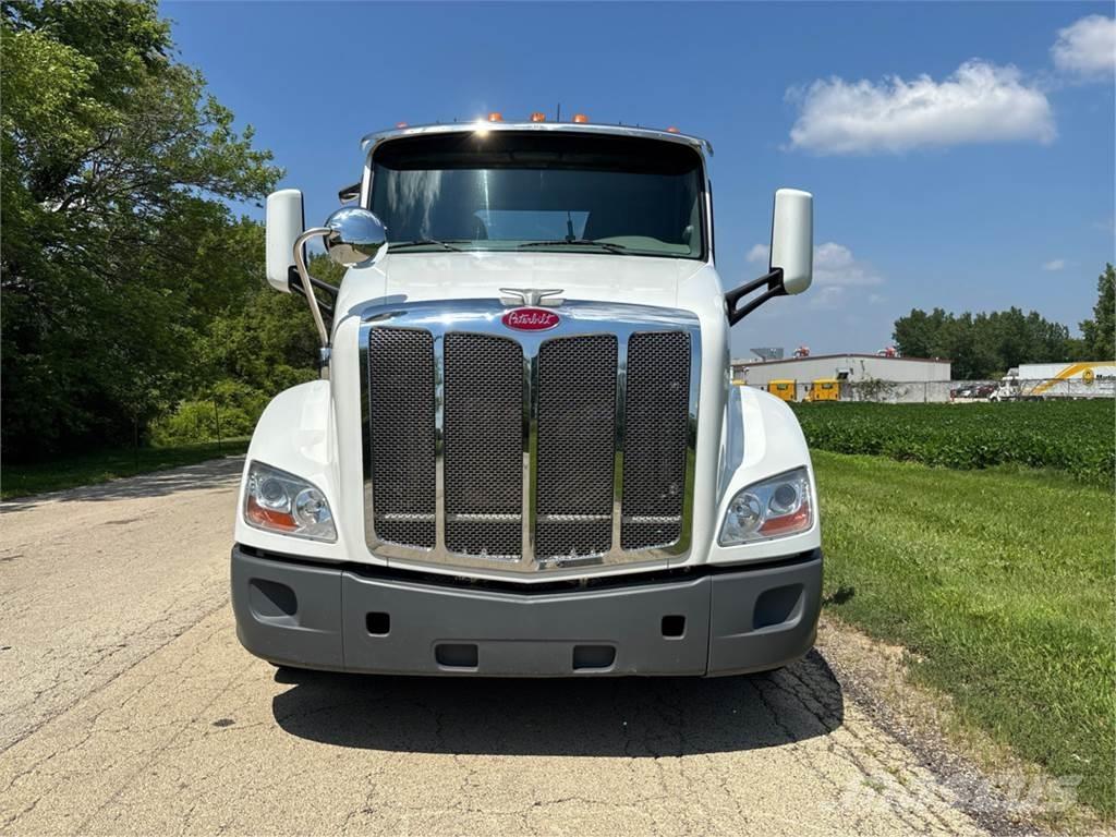 Peterbilt 579 Autotractoare