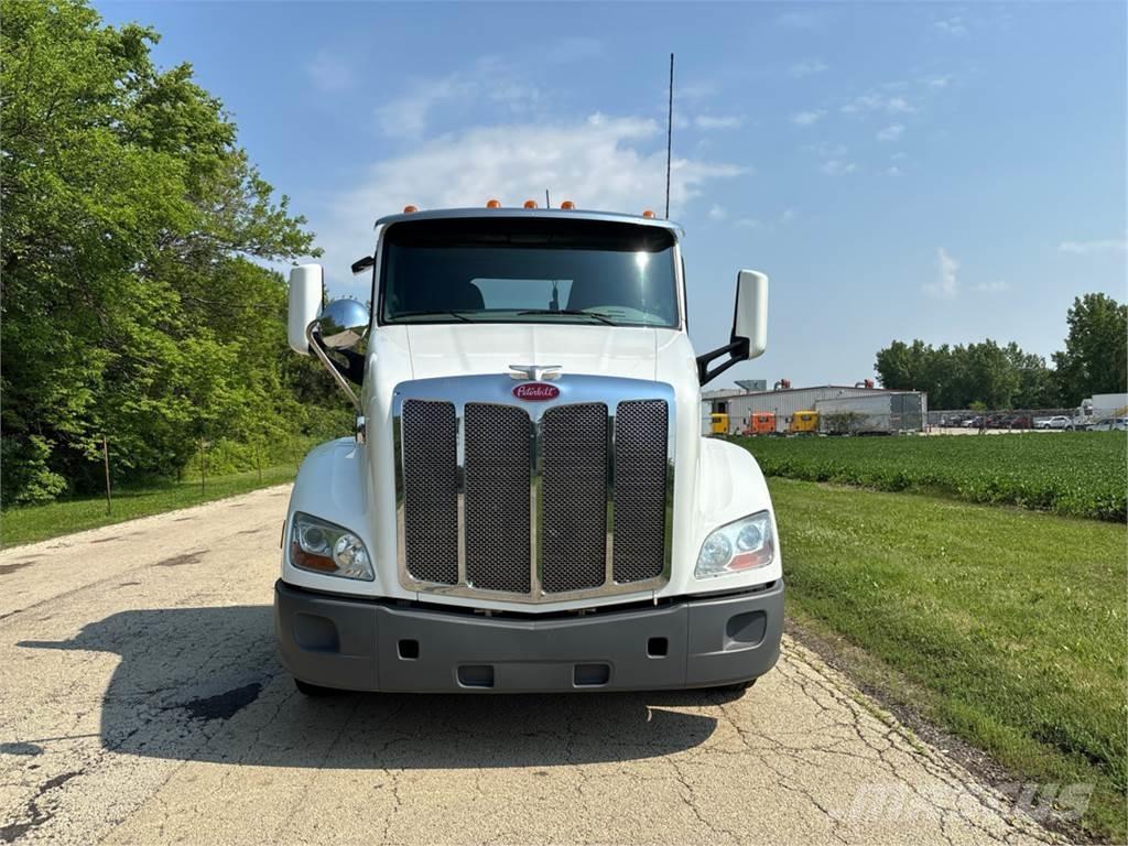 Peterbilt 579 Autotractoare