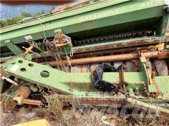 Amazone 402 Utilaje întreţinere terenuri - Altele