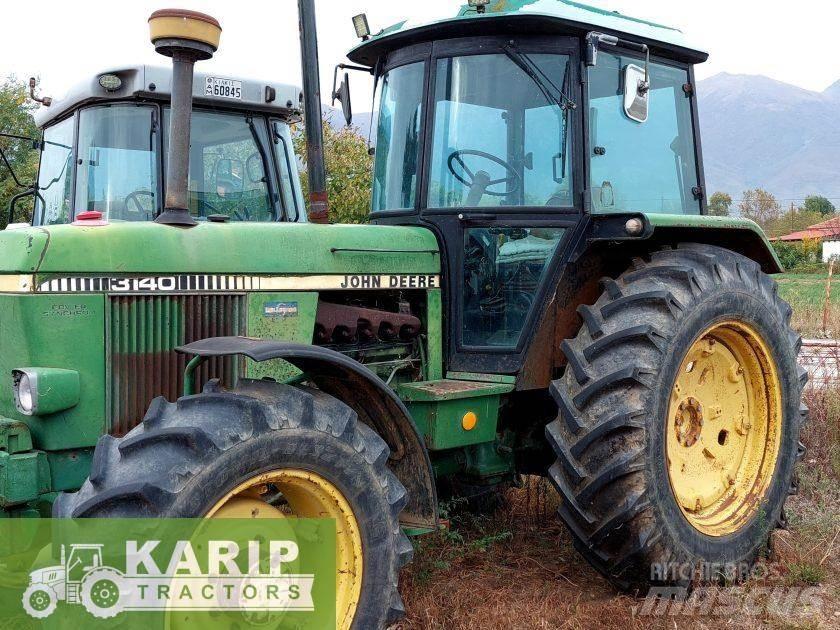 John Deere  Tractoare