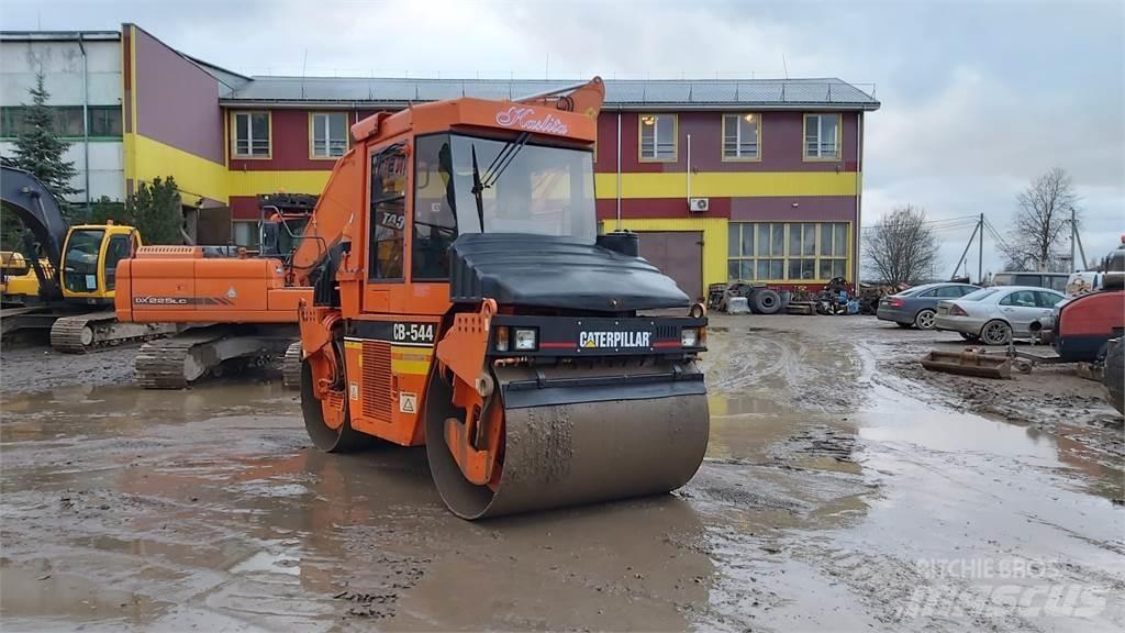CAT CB544 Cilindri compactori dubli