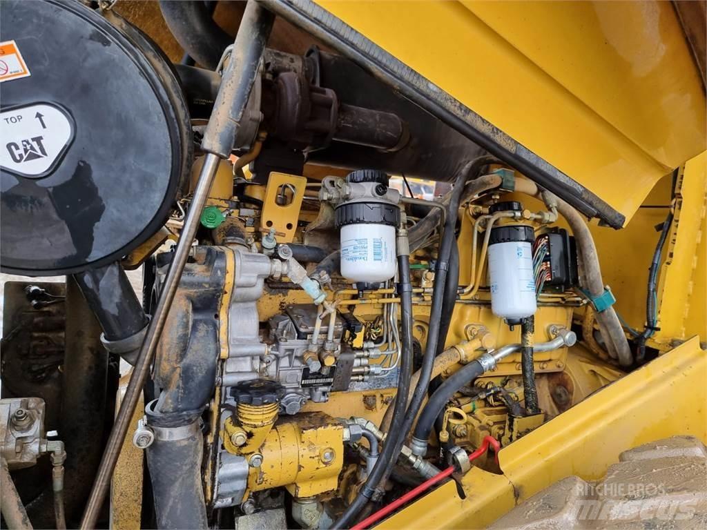 CAT CS 563E Compactoare monocilindrice