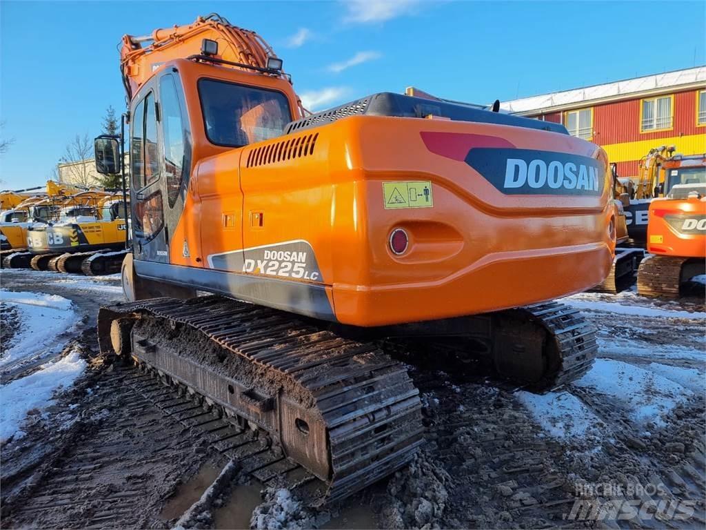 Doosan DX225LC Excavatoare pe șenile

