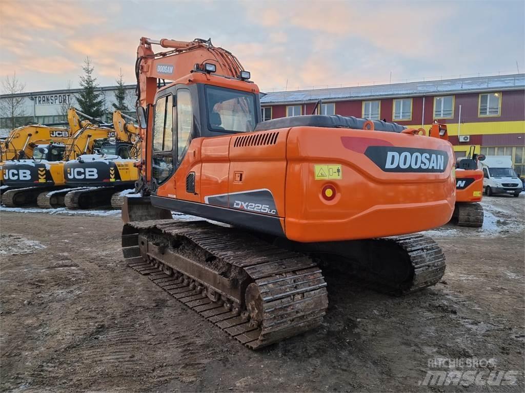 Doosan DX225LC Excavatoare pe șenile
