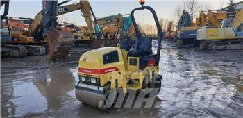 Dynapac CC1000 Cilindri compactori dubli