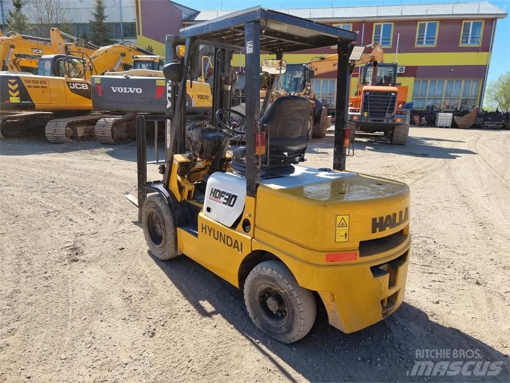 Hyundai Halla HDF30 Stivuitor diesel