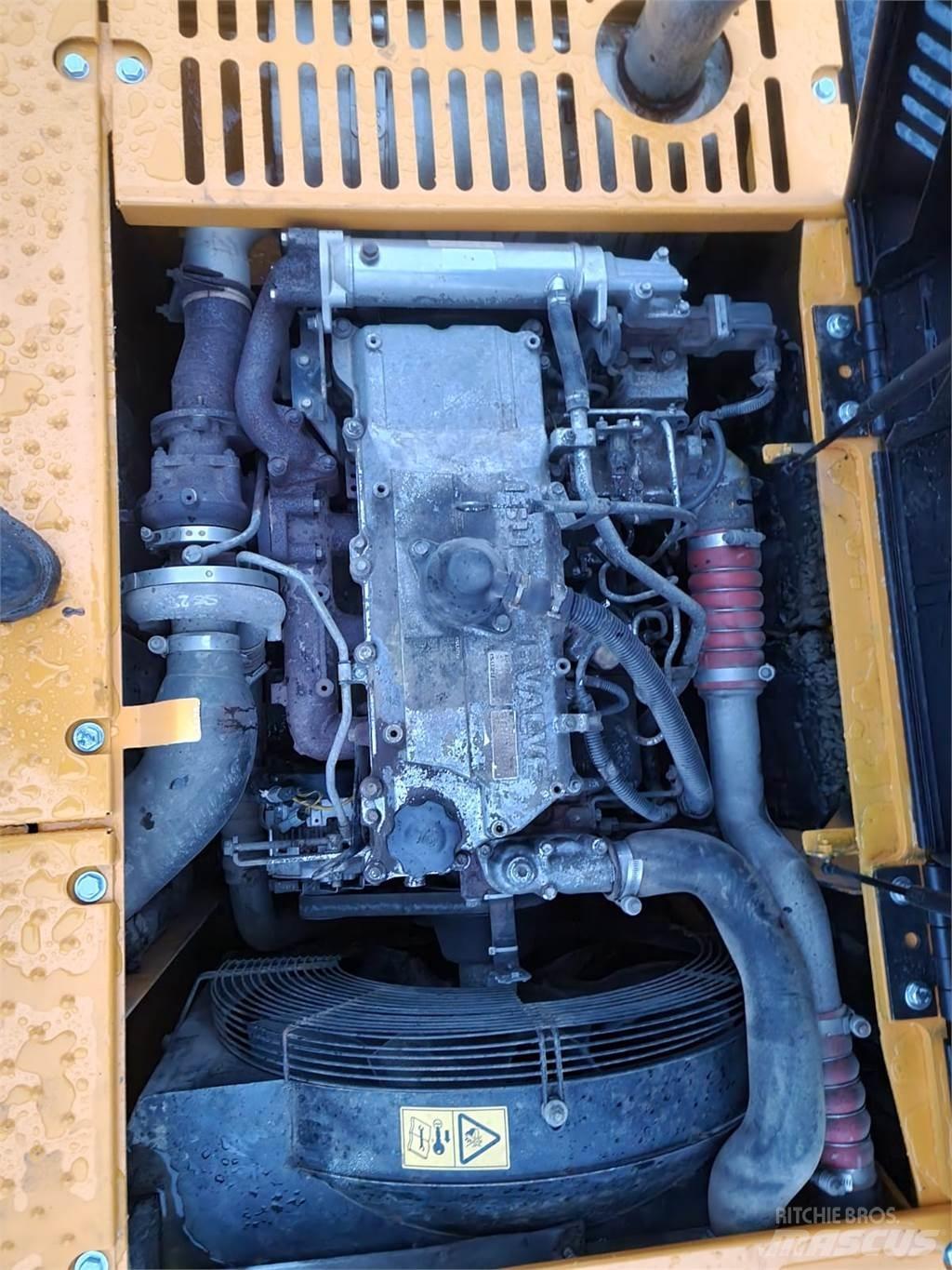JCB JS220LC Excavatoare pe șenile
