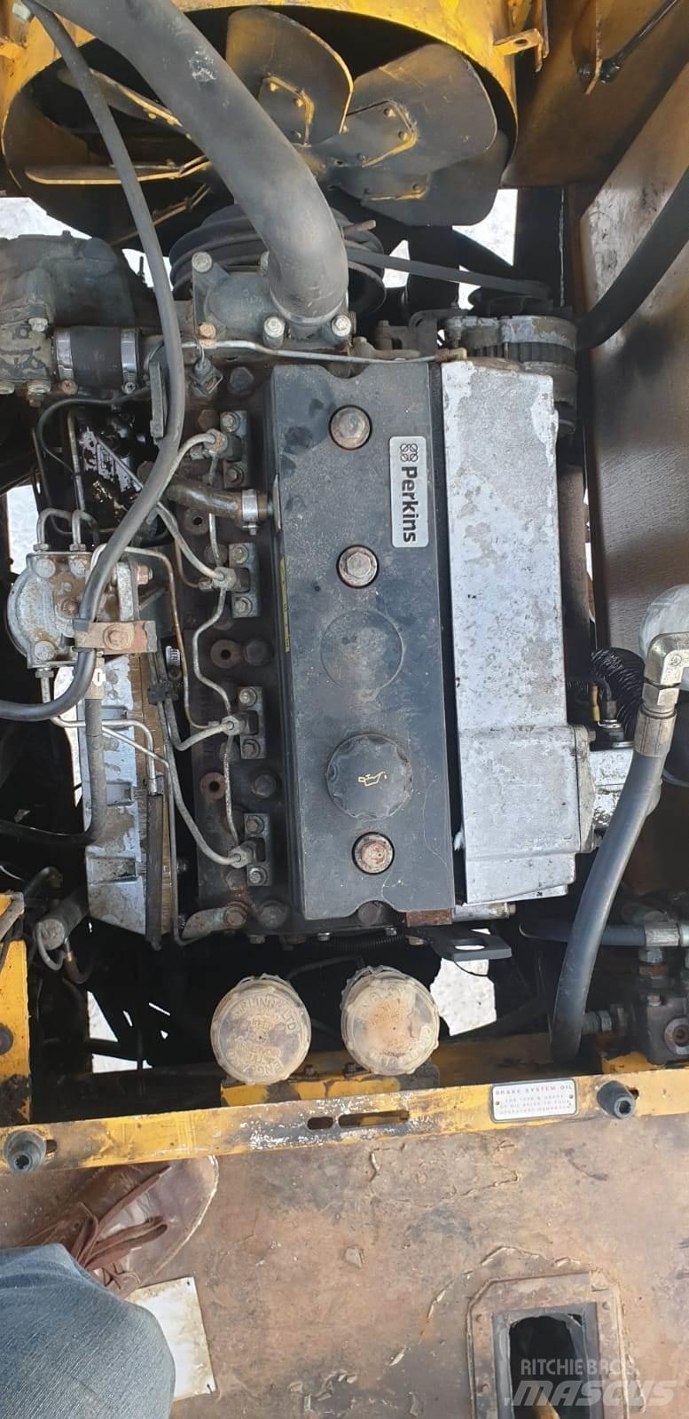 Kita SX7000 Minitractor de teren