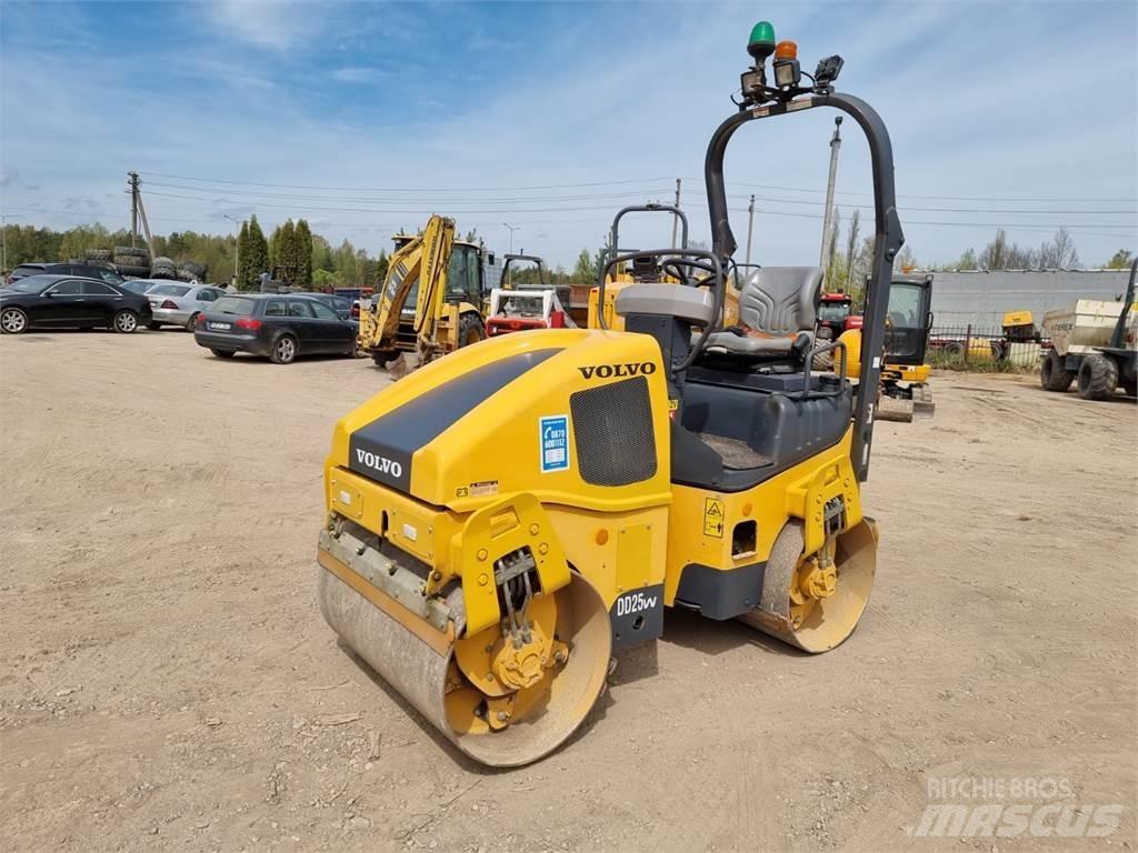 Volvo DD25 Cilindri compactori dubli