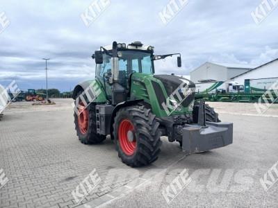 Fendt 826 VARIO Tractoare