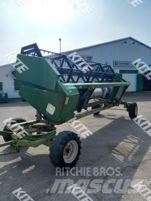 John Deere 2256 2WD Combine de secerat