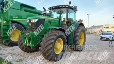 John Deere 6215R Tractoare