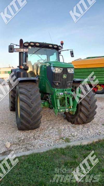 John Deere 6215R Tractoare