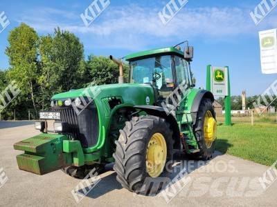 John Deere 8220 Tractoare