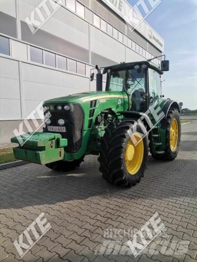 John Deere 8230 Tractoare