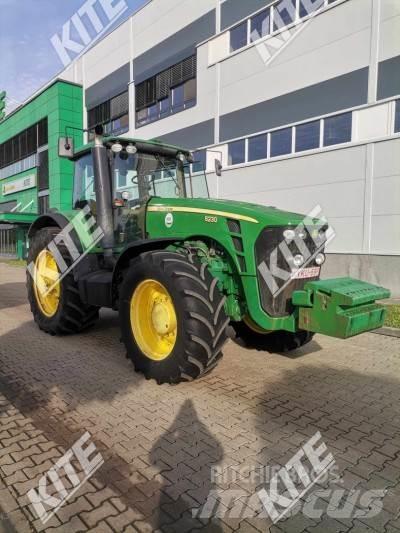 John Deere 8230 Tractoare