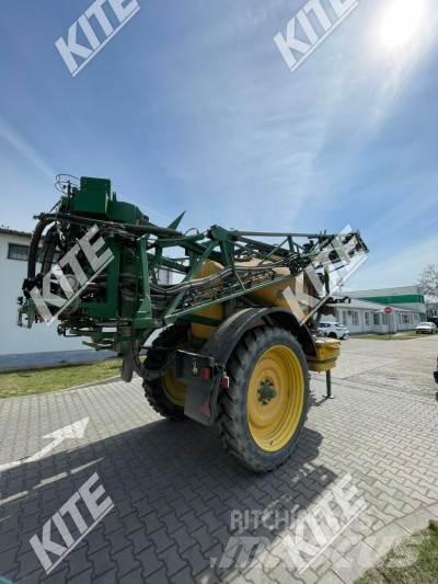 John Deere 832/18i Tractoare agricole sprayers