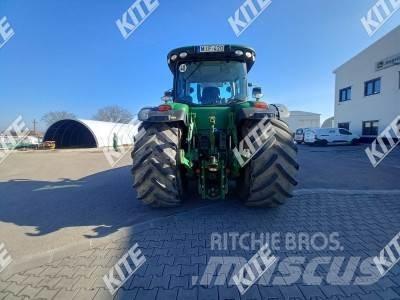 John Deere 8335R Tractoare