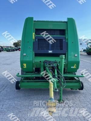 John Deere 854 Masina de balotat cilindric