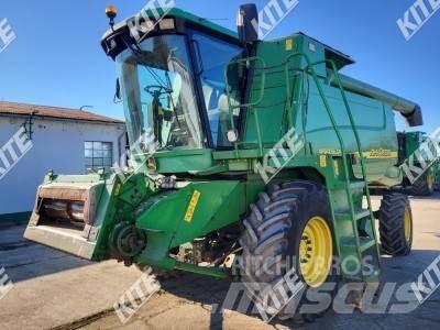 John Deere 9560 WTS 2WD Combine de secerat