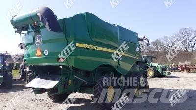 John Deere S680i 4WD Combine de secerat