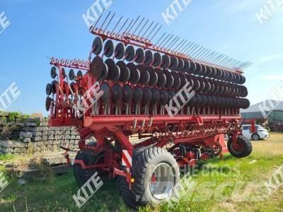 Kverneland DG 9000-12000 Perforatoare