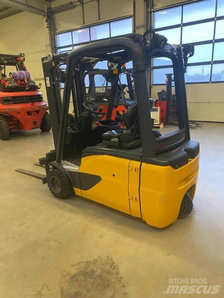 Linde E 18 L-02 Stivuitor electric