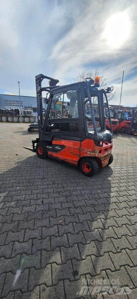 Linde E 25 L-01 Stivuitor electric