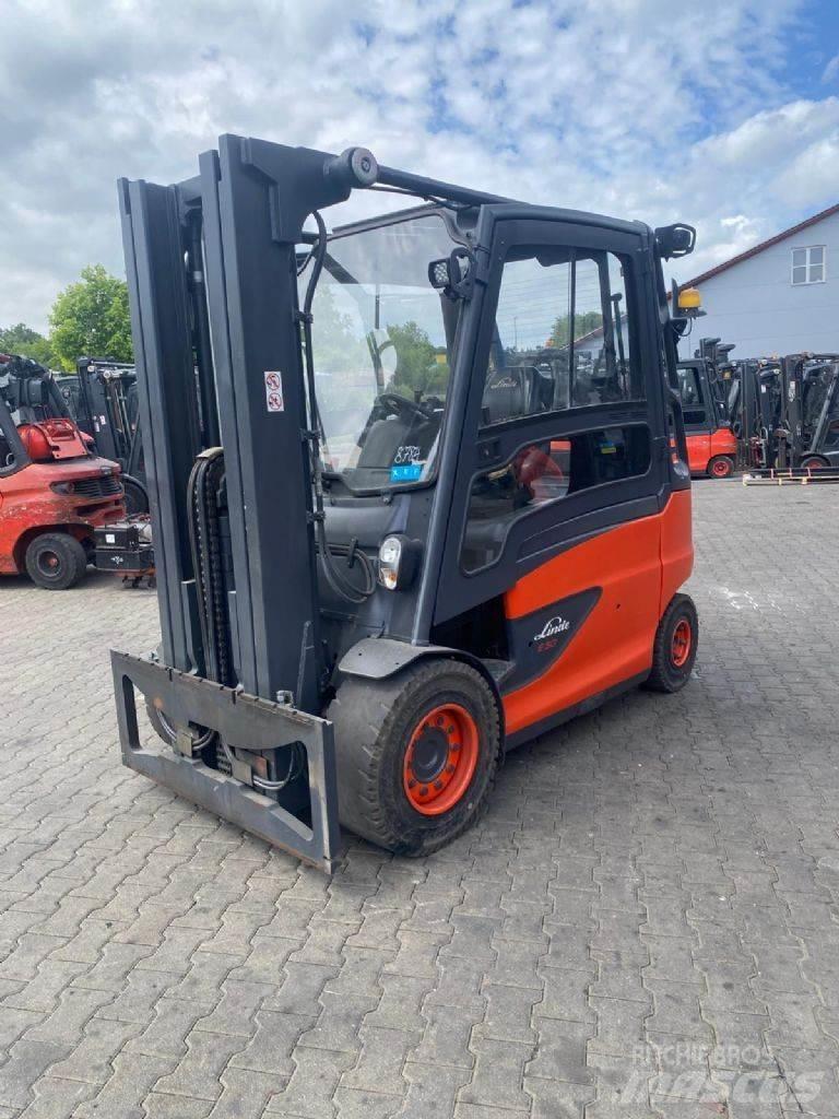 Linde E 50 HL-01 Stivuitor electric