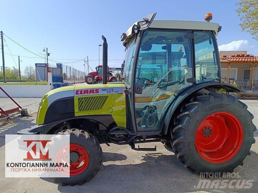 CLAAS NECTIS 227VE Tractoare