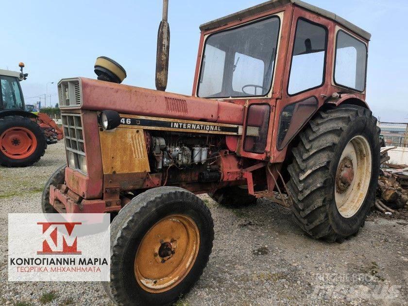 International 1046 Tractoare