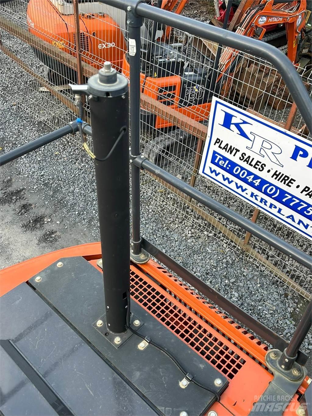 Hitachi ZX130LCN-6 Excavatoare pe șenile
