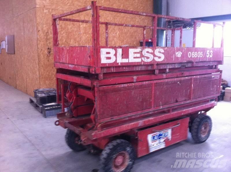  AZ 1009 Nacele cu brat articulat